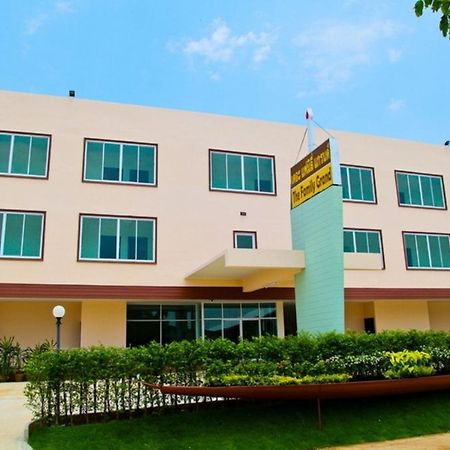 The Family Grand Hotel Udon Thani Eksteriør billede