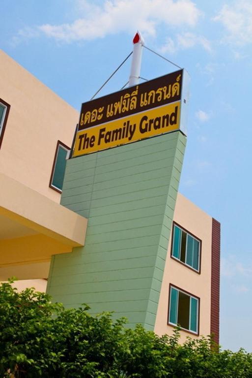 The Family Grand Hotel Udon Thani Eksteriør billede